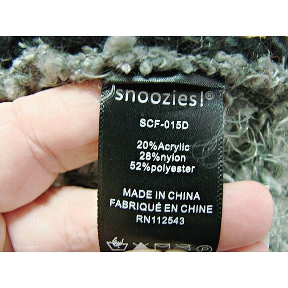 Snoozies Gray Colorblock Soft Crochet Pattern Infinity Large Long Length Scarf - Picture 4 of 10